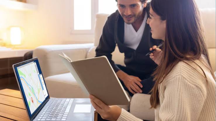 Guide to Exceptional Real Estate with ellendewittrealestate.com